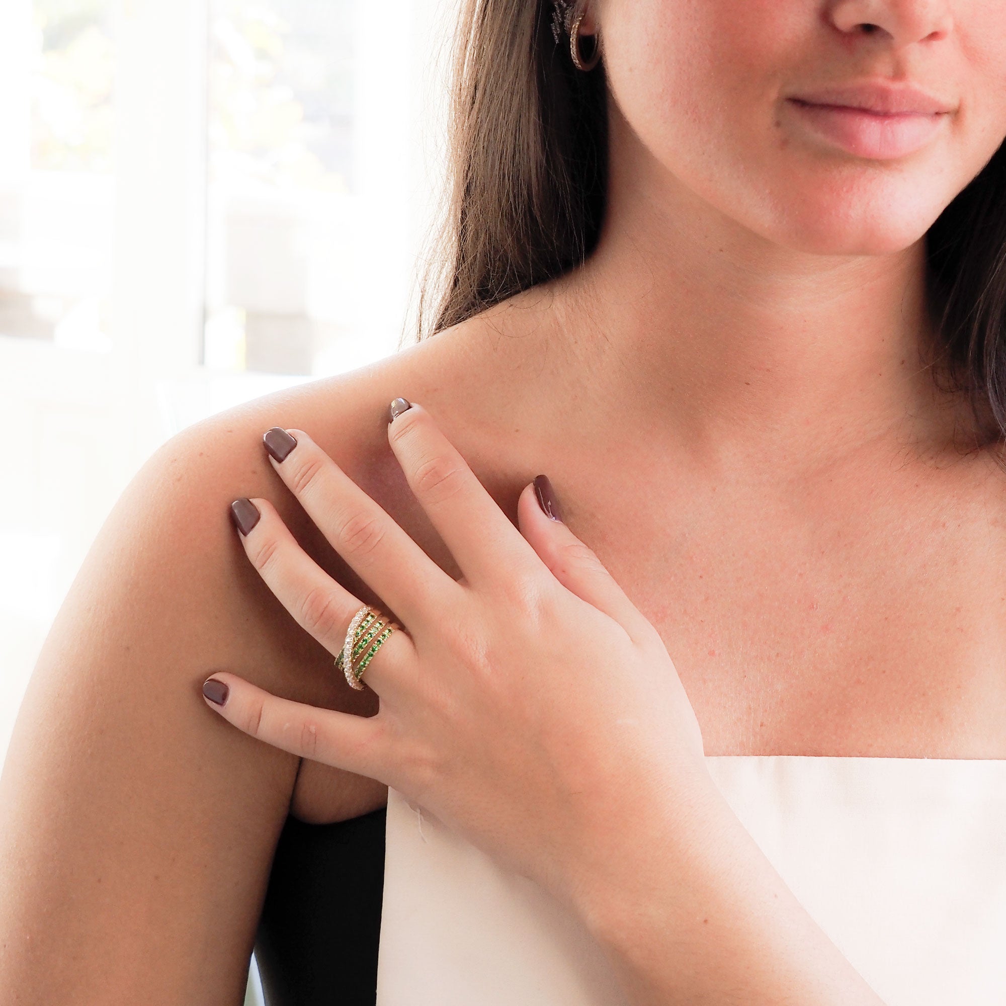 Sortija de brillantes y tsavorita