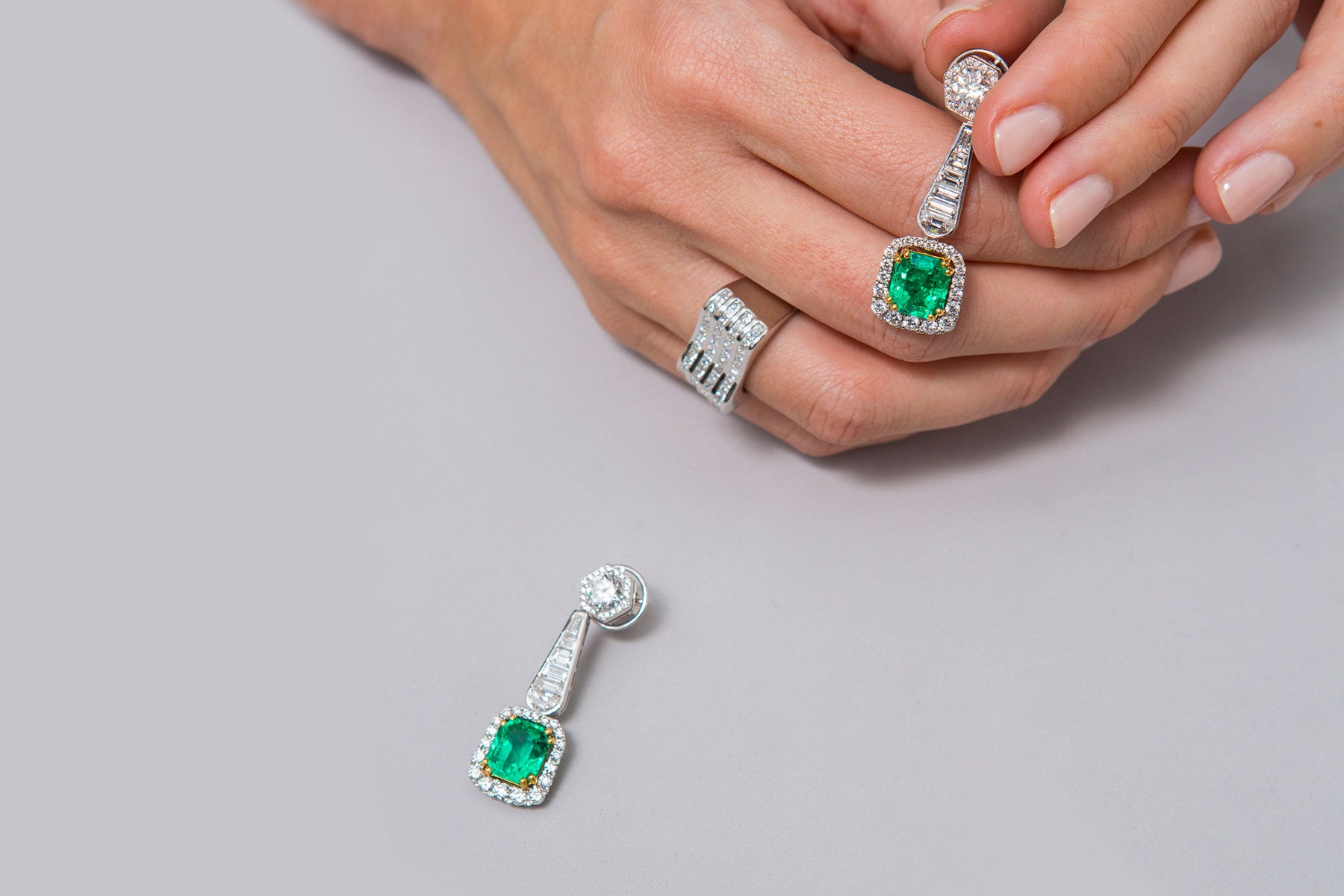 pendientes largos verdes