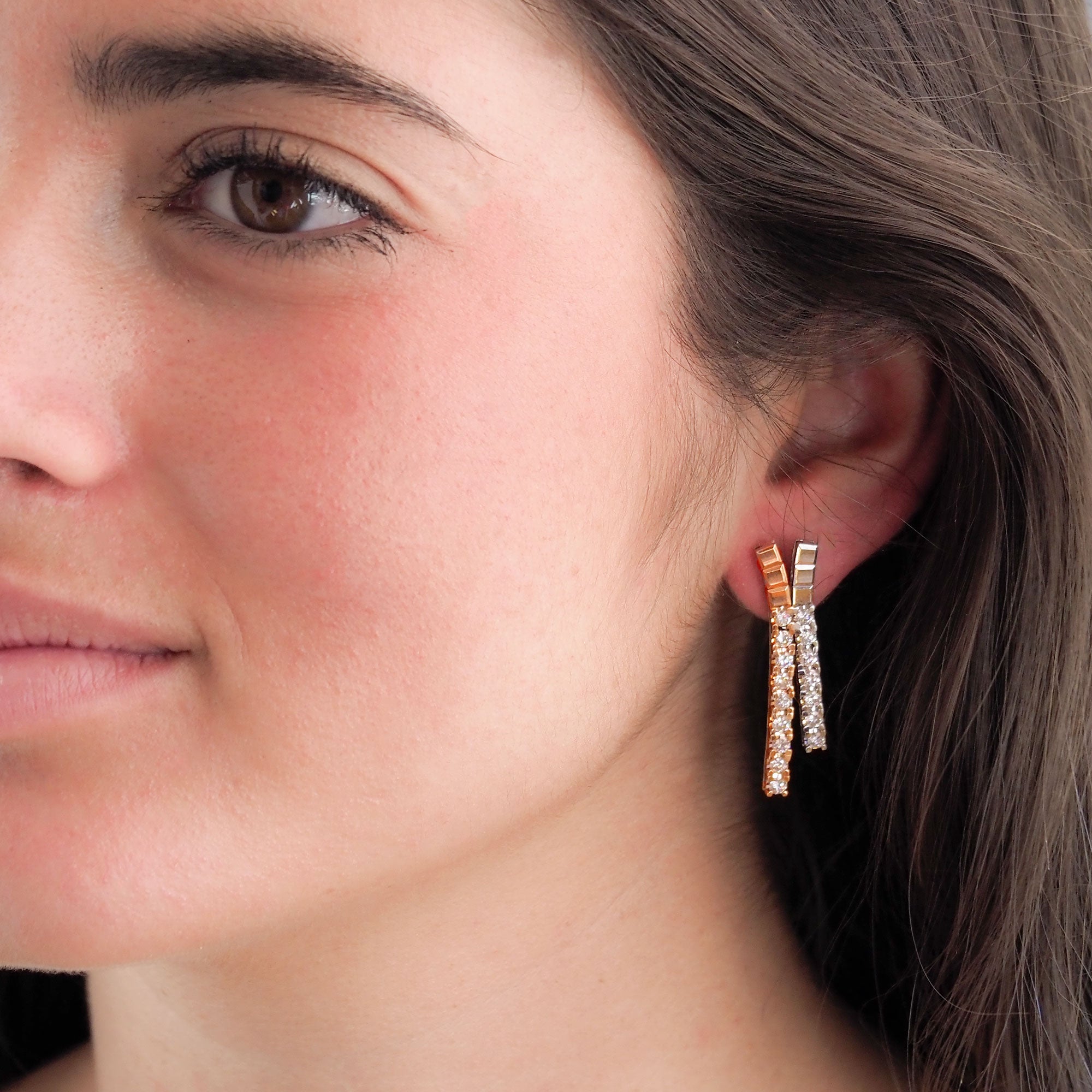 Pendientes largos brillantes